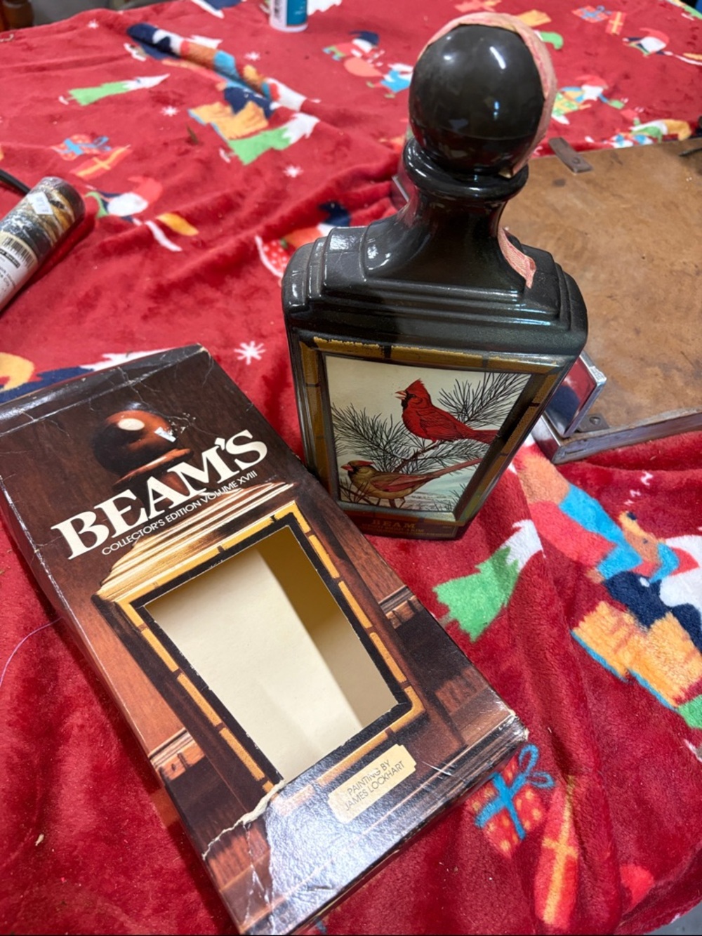 BEAM'S Cardinal Decorative Lantern - Black with Red Accent